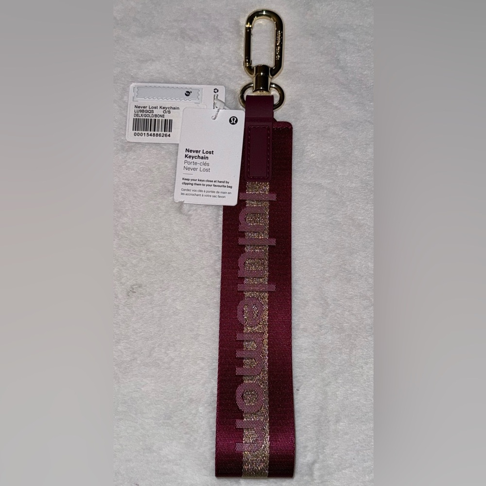 NWT Lululemon Never Lost Keychain,Color-Delx/Gold/Bone